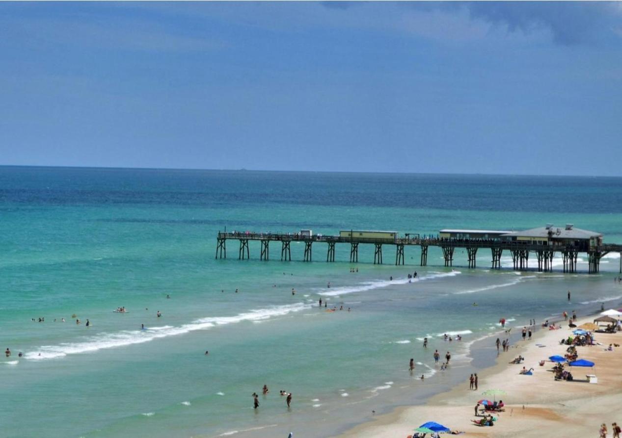 Beach Oasis 704 Lovely Daytona Ocean Front For 5 Sleeps Up To 12 Daytona Beach Buitenkant foto