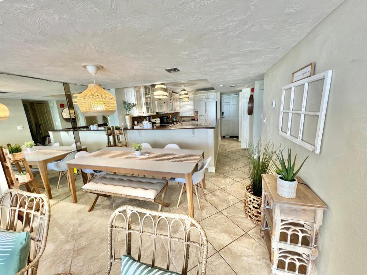 Beach Oasis 704 Lovely Daytona Ocean Front For 5 Sleeps Up To 12 Daytona Beach Buitenkant foto