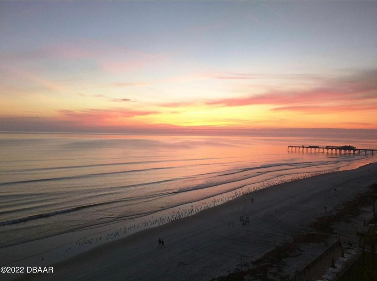 Beach Oasis 704 Lovely Daytona Ocean Front For 5 Sleeps Up To 12 Daytona Beach Buitenkant foto