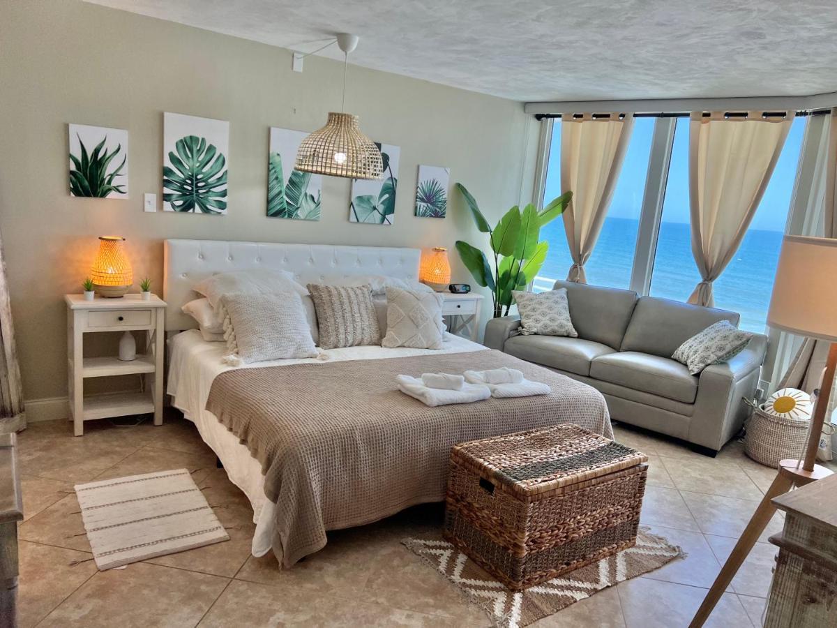 Beach Oasis 704 Lovely Daytona Ocean Front For 5 Sleeps Up To 12 Daytona Beach Buitenkant foto