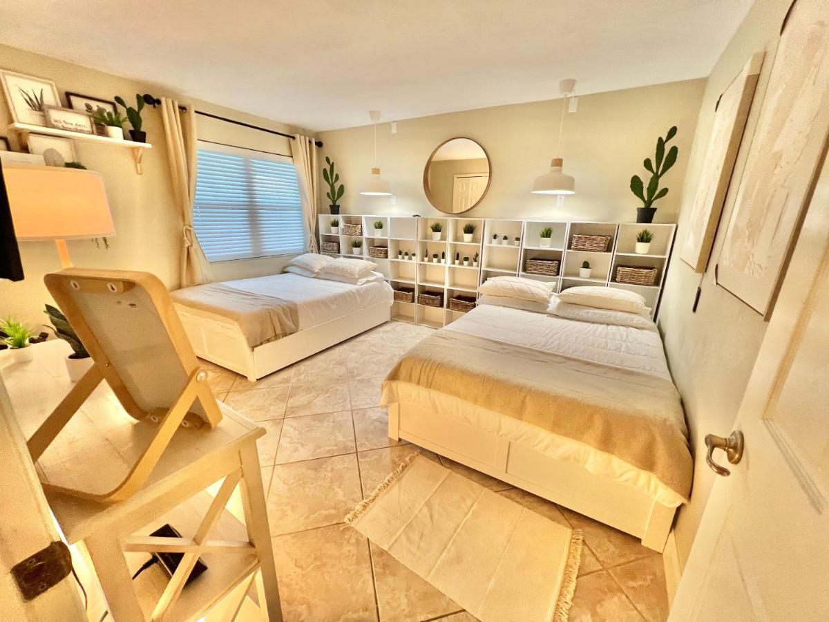 Beach Oasis 704 Lovely Daytona Ocean Front For 5 Sleeps Up To 12 Daytona Beach Buitenkant foto