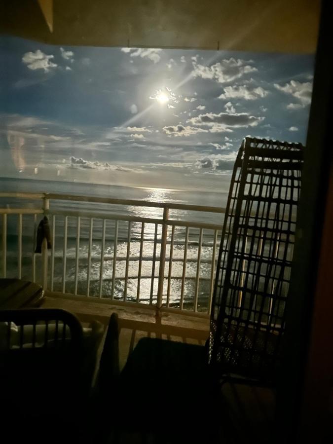 Beach Oasis 704 Lovely Daytona Ocean Front For 5 Sleeps Up To 12 Daytona Beach Buitenkant foto